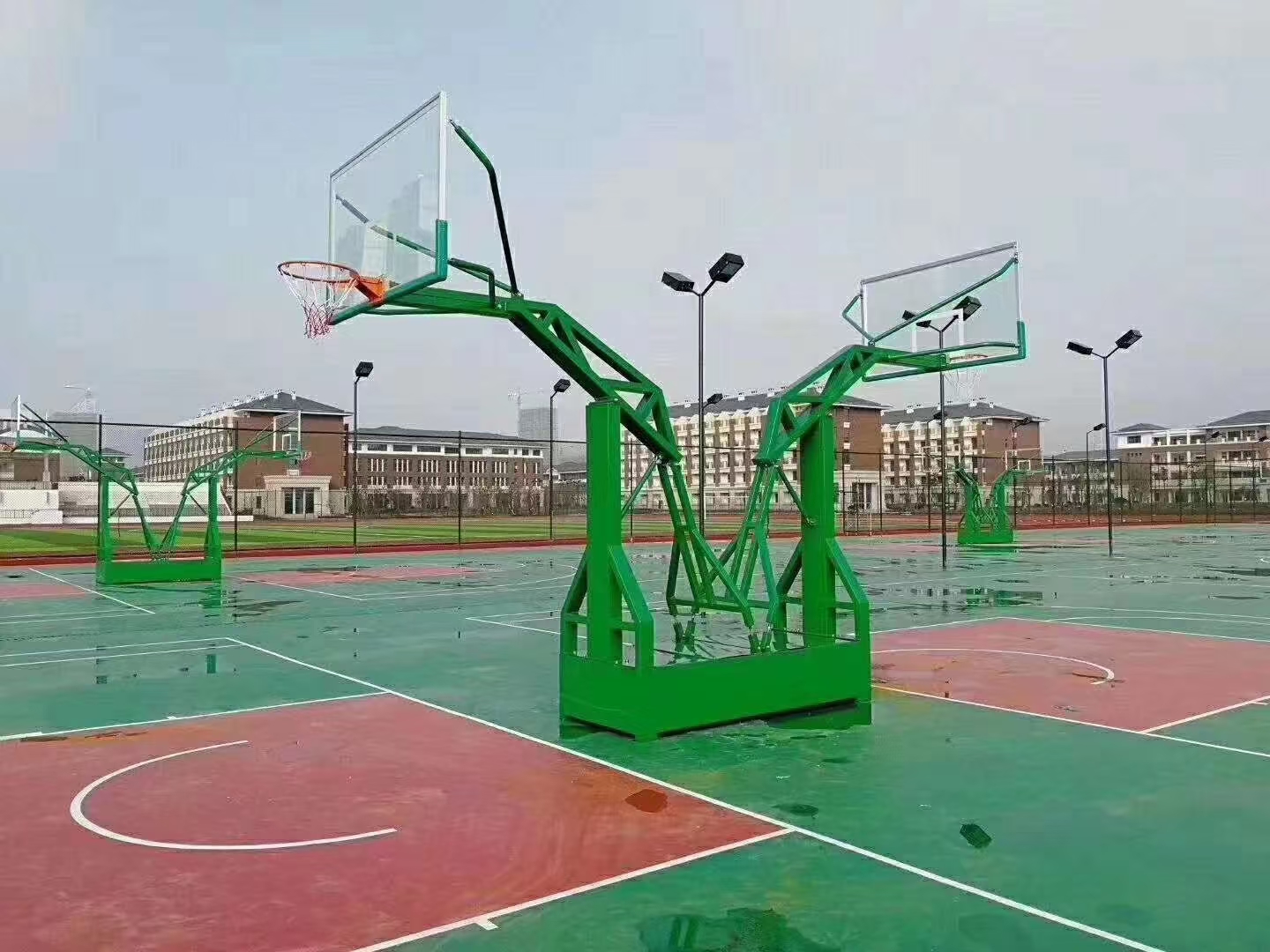 岳阳市塑胶跑道伸缩看台座椅 - 一站式服务